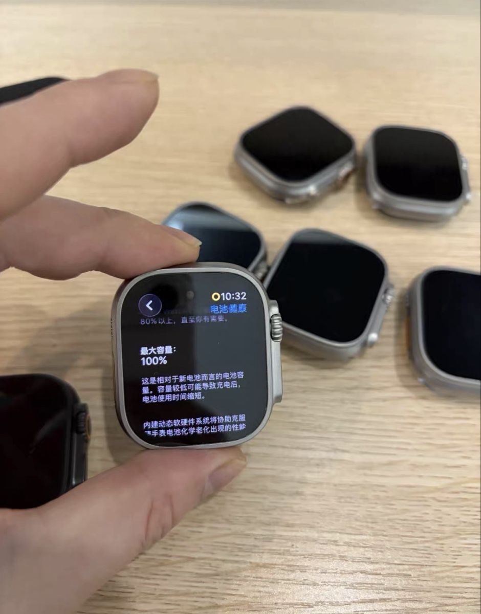 Apple Smartwatch: Apple Watch Ultra 2  – Neu (gemäss Beschreibung) aus Yverdon-les-Bains von con_5qmg 2