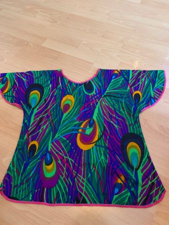 Joli t-shirt coloré taille M ou 38