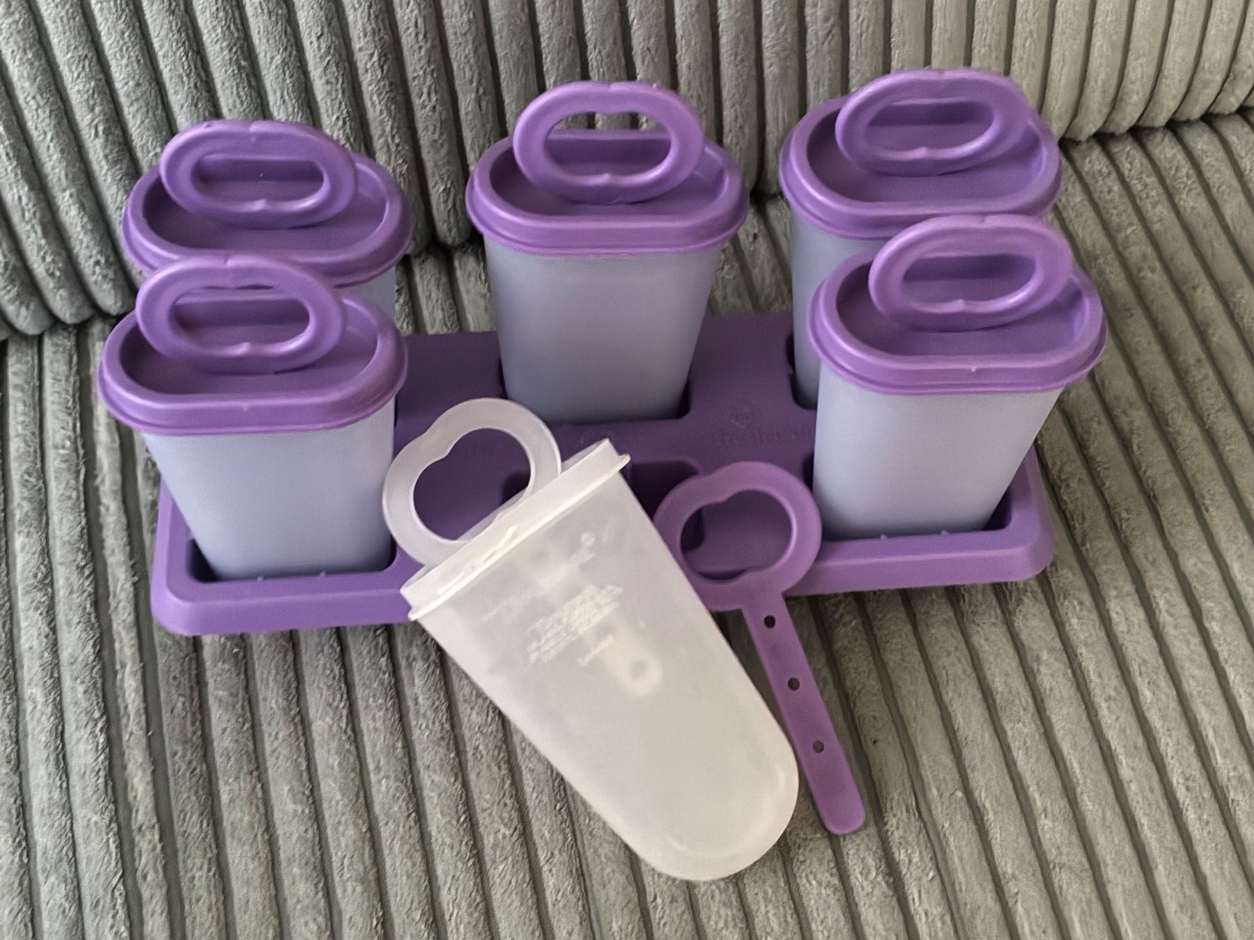 Tupperware Contenitori & Simili: Tupperware, Glacéstengel-Set Lila 6er Set – Nuovo (secondo la descrizione) da Oberrüti venduto da Jomaru 1