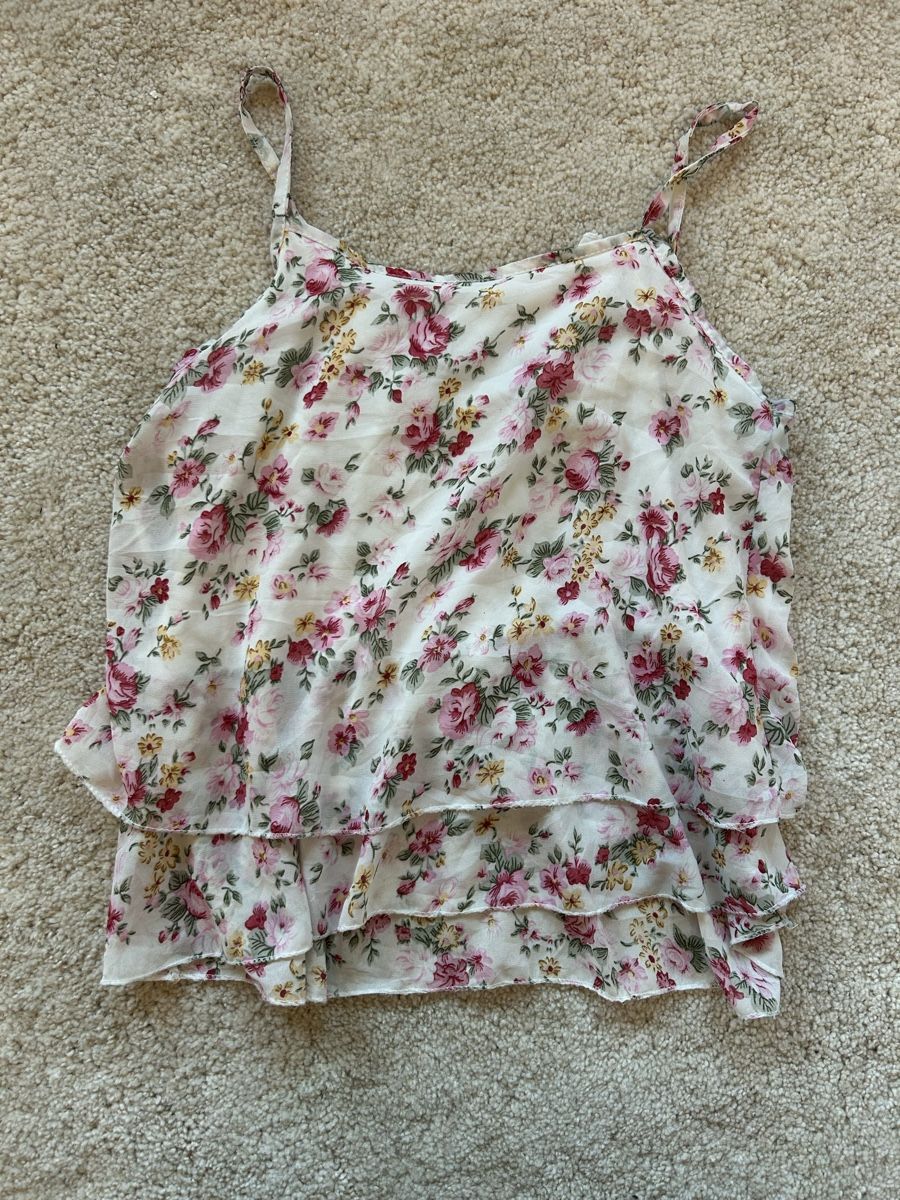 Top: beautiful y2k flower top multicolour   – Usato da Dietlikon venduto da leaaasells 2