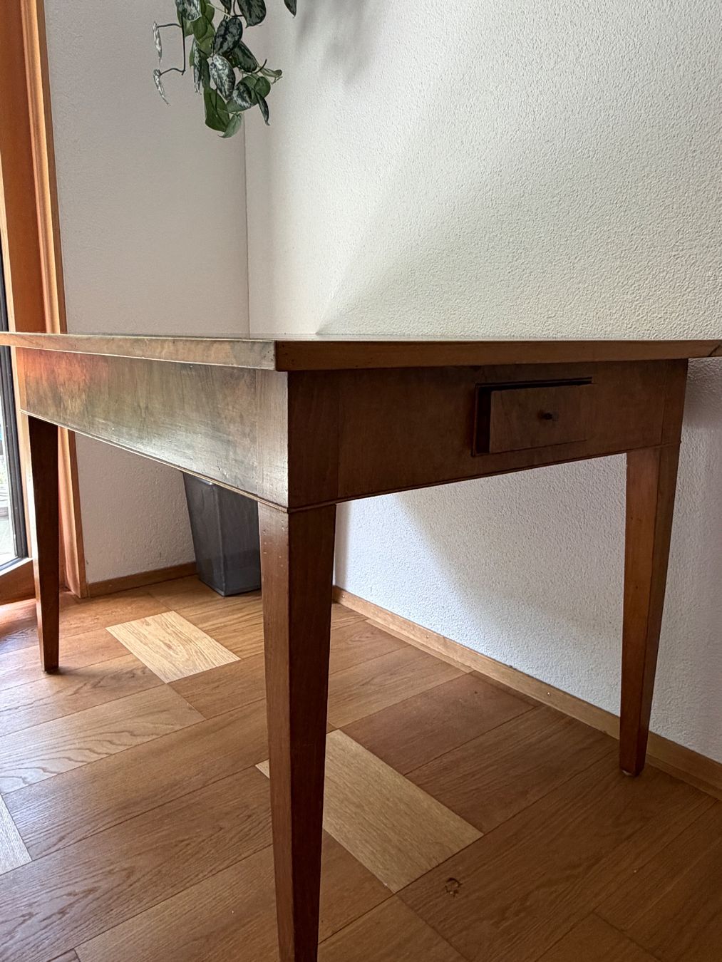 Tavoli: Schiefertisch – Usato da Zürich venduto da Joelnicolaasmin 2