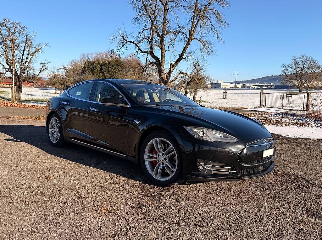 Luxus Tesla Gebraucht Kaufen Fotos