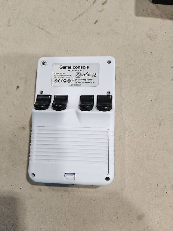Konsolen: Game console – Gebraucht aus Birsfelden von Konstantin.4127 1