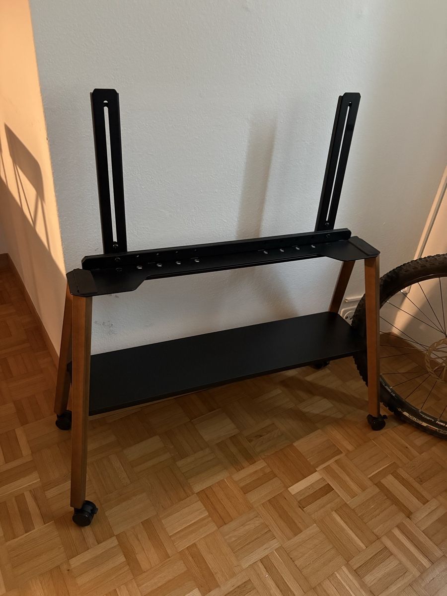 Mobili TV: Movable TV Stand  – Nuovo (secondo la descrizione) da Zürich venduto da Ptomas15