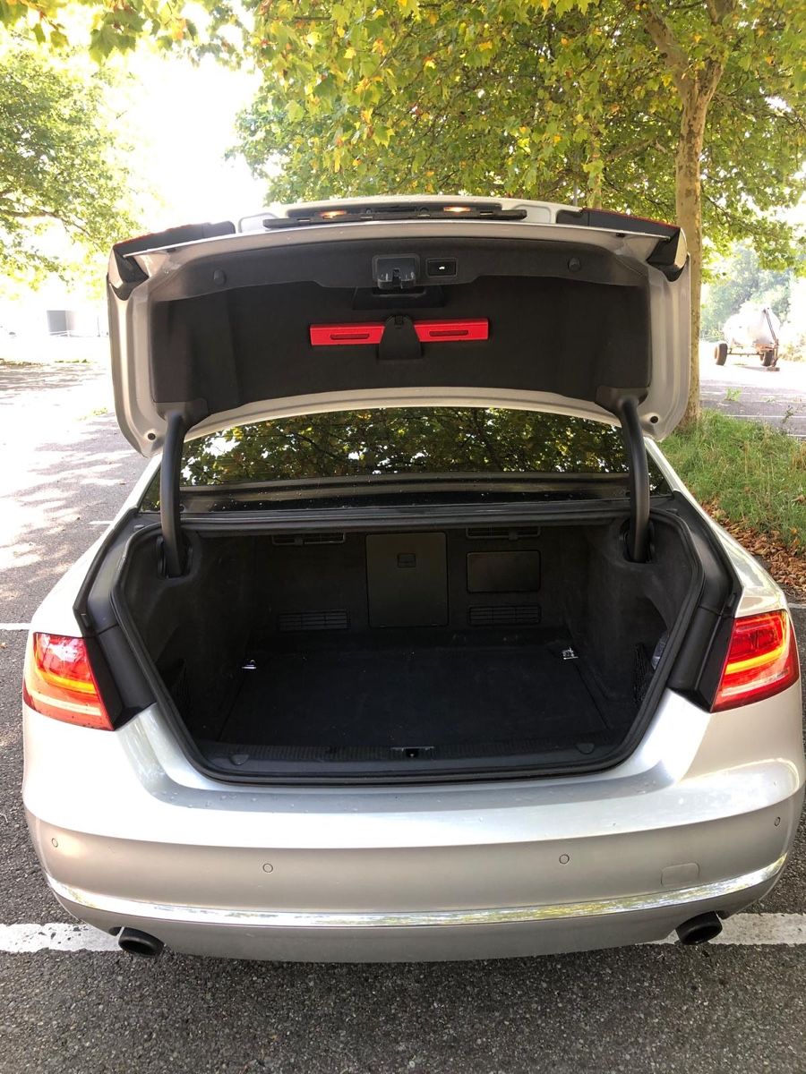 Audi Automobili: Audi A8 4.2 TDI quattro – Usato da Rüthi (Rheintal) venduto da la.07 7