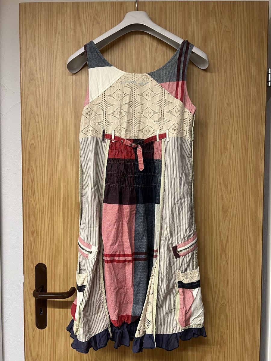 Desigual Lotti di vestiti: Damen Klamotten – Usato da Sils/Segl Maria venduto da Sevenik 5