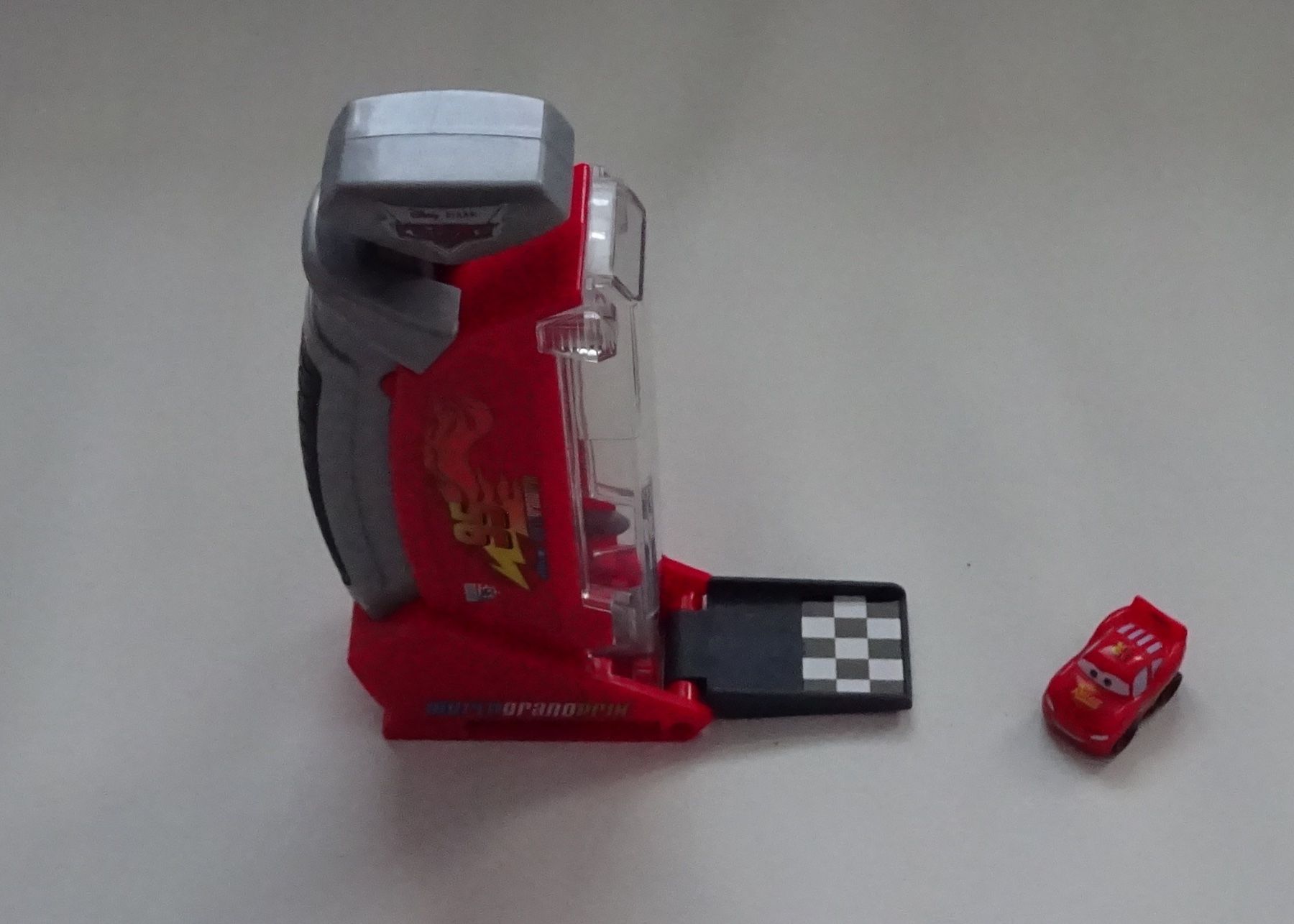 Spielzeuge: Cars Startrampe mit Lightning McQueen – Gebraucht aus Wagenhausen von Svema