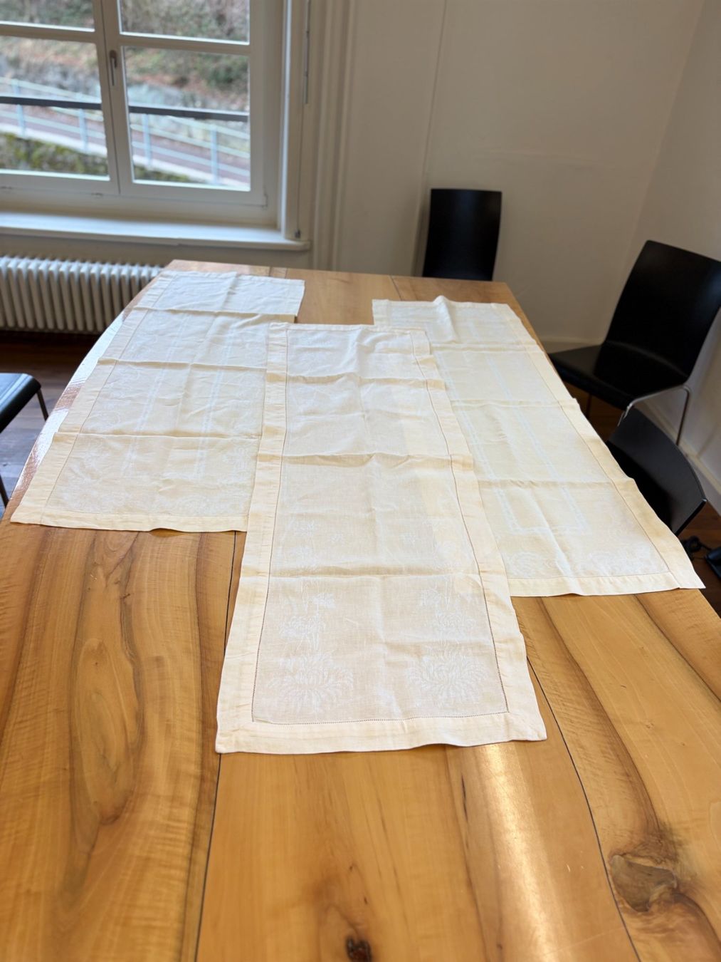 Tutte le decorazioni: Vintage Tischläufer, cremefarben, Top! – Usato da Zürich venduto da Drahtzug 1