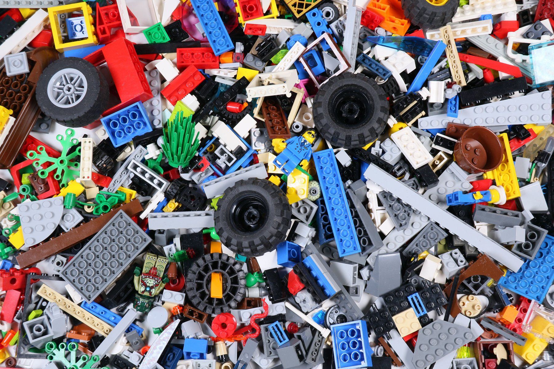 Lego Kit di costruzioni: 1.5 kg. Legoteile mit Minifiguren – Usato da Hettlingen venduto da Scholi99 1