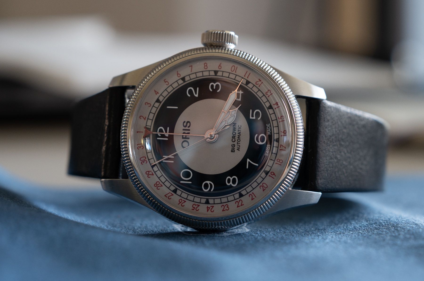Oris Orologi: Big Crown Pointer Date Bullseye – Nuovo (secondo la descrizione) da Zürich venduto da michaelperriard