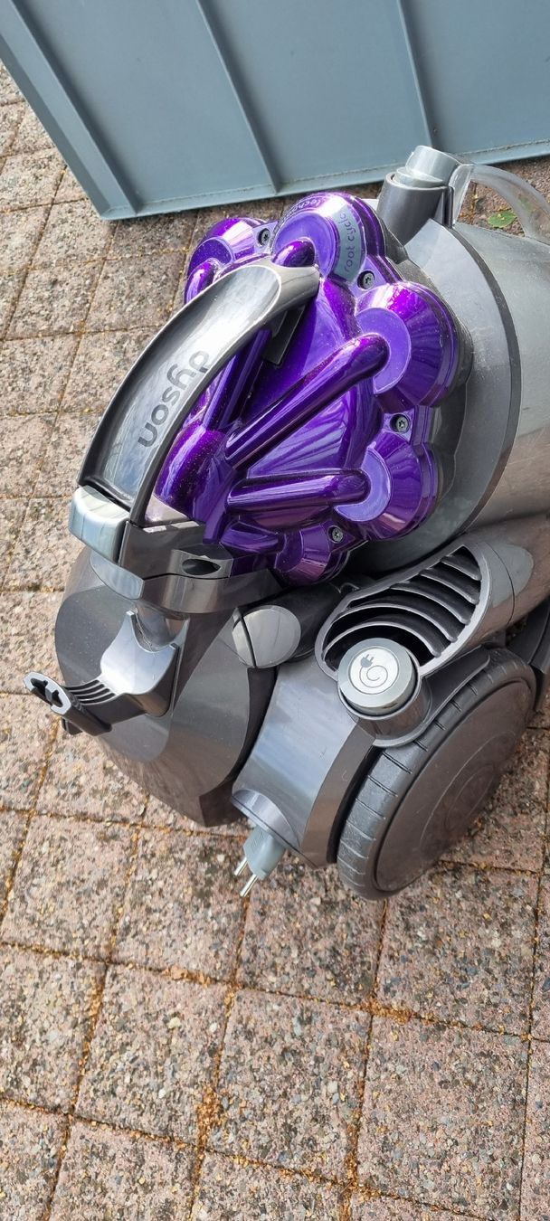 Dyson Aspirapolveri & Accessori: Dyson dc 29 Allergy – Usato da Rorschacherberg venduto da Alf06 2