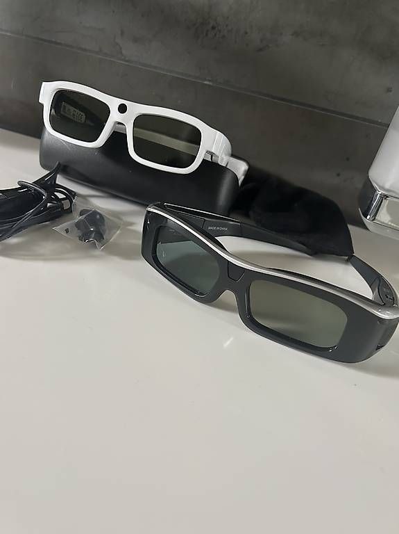 Occhiali & Lenti: 3 D Brillen neu 2 Stück  – Usato da Gisikon venduto da luz_l95s 1