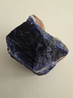 Sodalit Rohstein ca. 45x40x35mm.