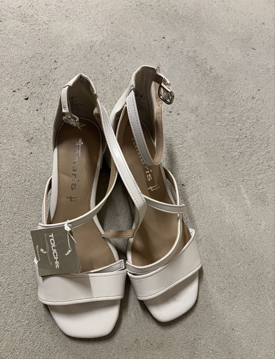 Tamaris Damenschuhe: Tamaris Riemchensandalen – Neu (gemäss Beschreibung) aus Laufen von mar_flh8