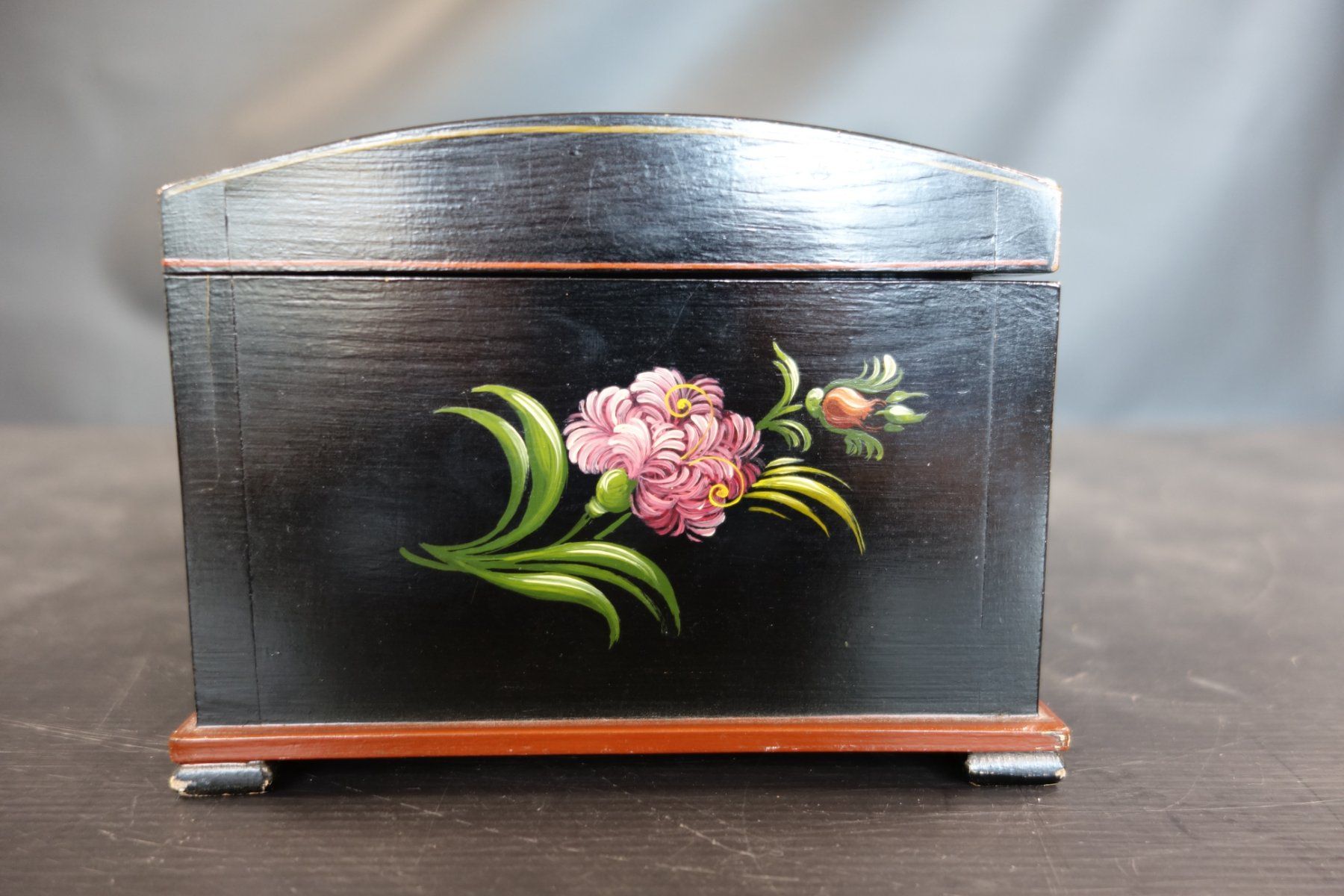 Cassapanche: Holzschatulle mit handgemalter Blumenmalerei – Usato da Basel venduto da bk_brockibasel 3