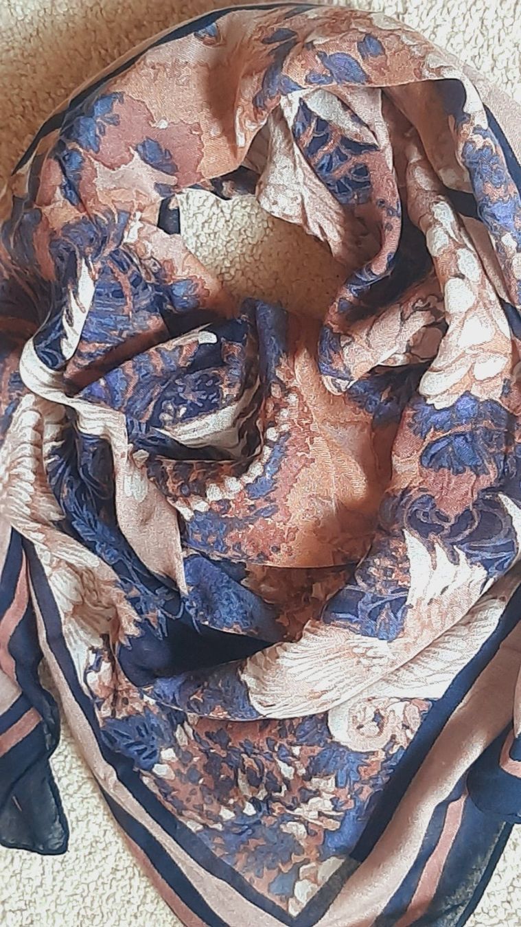 Foulards & écharpes: CREAM Printschal – D'occasion à Muotathal par robin40 5