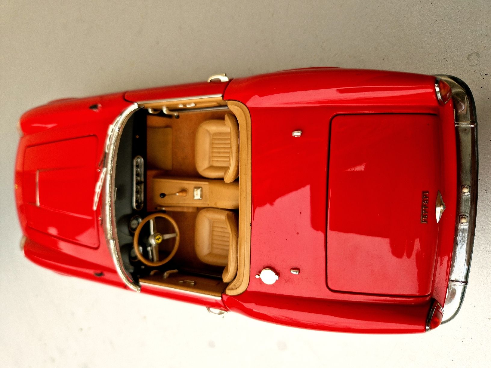 Hot Wheels Modellini d'auto: Ferrari 250 California Spider 1 18 – Usato da Undervelier venduto da Tufitufi7 9