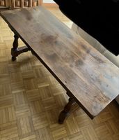 Couch-/Salontisch im spanischen Stil