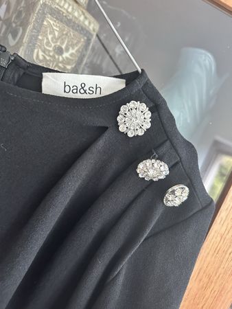 Robe noire ba&sh manches longues détails strass bon état