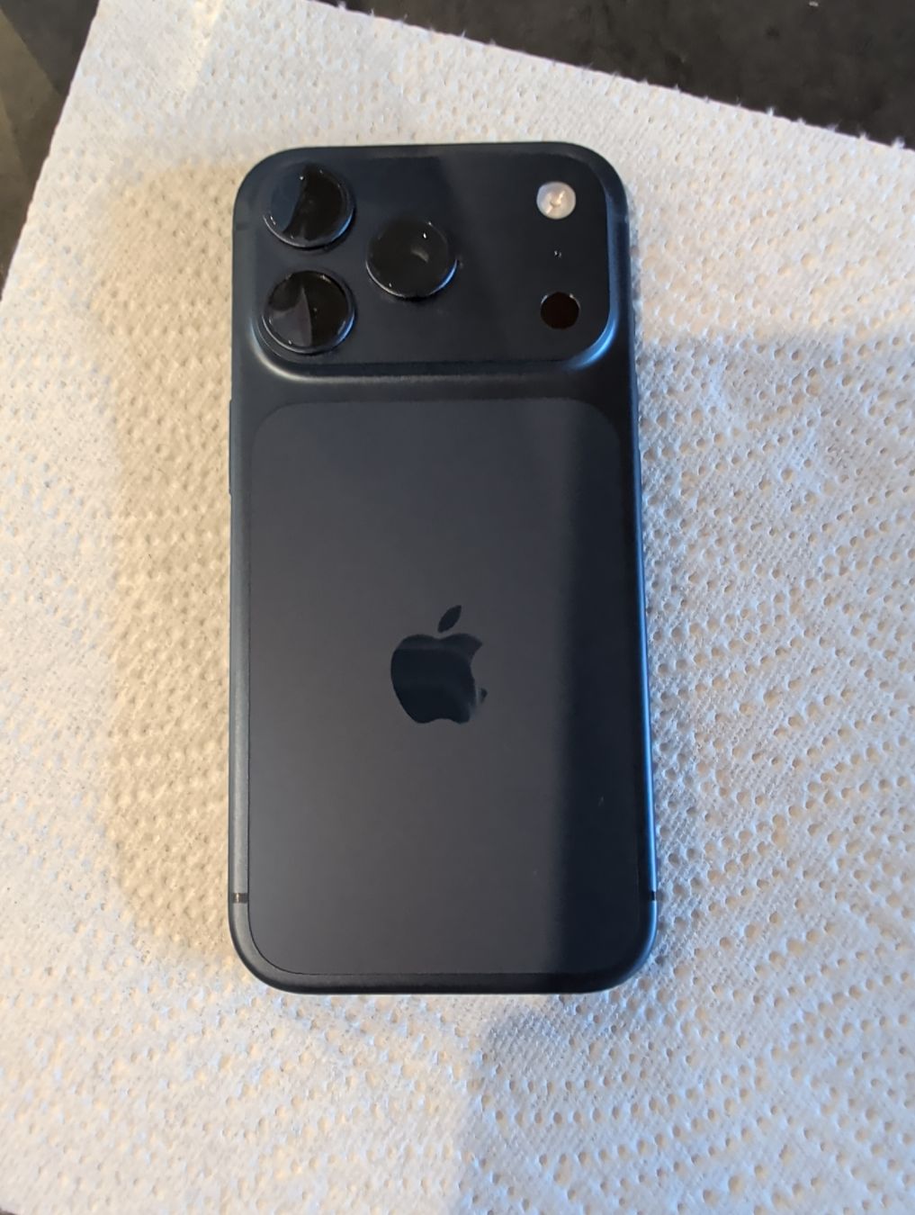 Apple Handys / Smartphones: iPhone 17 Pro Deep Blue – Gebraucht aus Niedergösgen von nora23 1