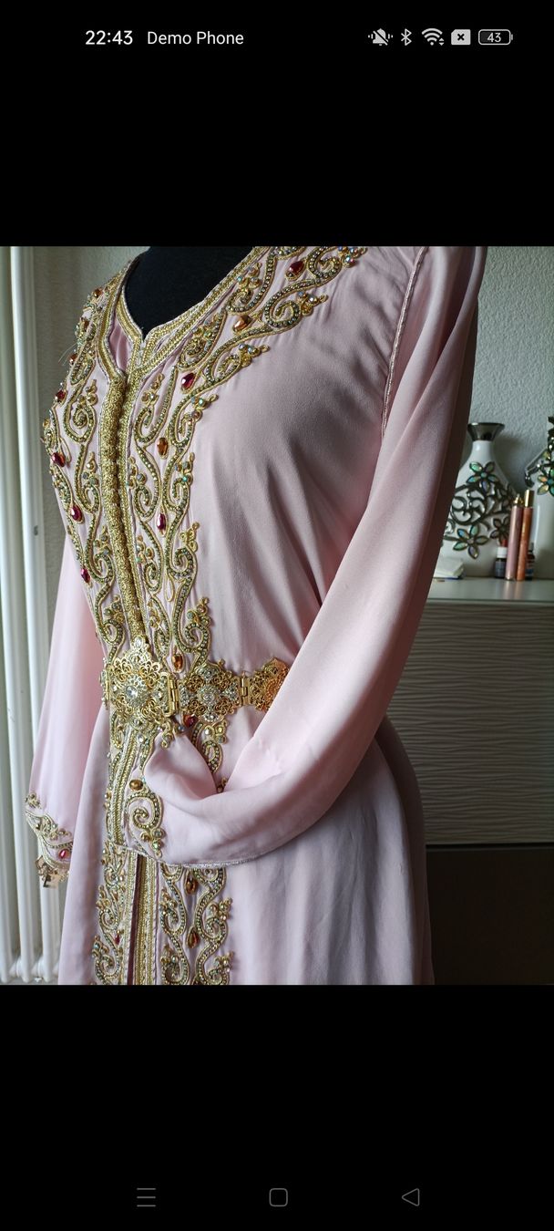 Vestiti: Caftan rose poudré brodé or - Élégance et tradition!  – Nuovo e nell'imballaggio originale da La Chaux-de-Fonds venduto da Luxary.25cachmirepro 3