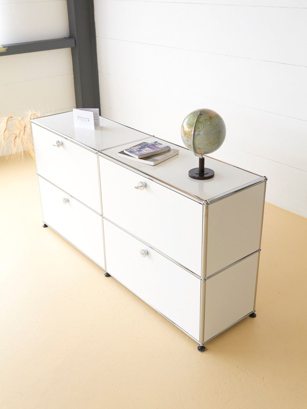 USM Cassettiere: USM Haller Sideboard | Weiss | Neuwertig – Usato da Meinisberg venduto da atelier_TILIJA 2