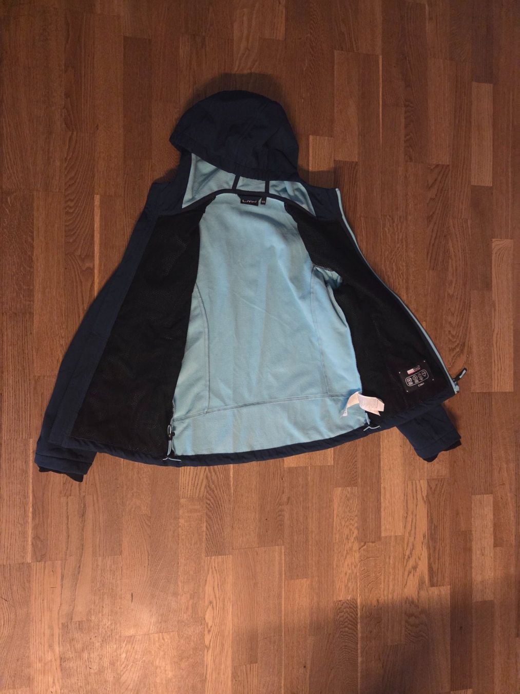 CMP Vestes & Manteaux: CMP Softshelljacke mit Kapuze Gr.164 – D'occasion à Langnau i. E. par Muellers3 2