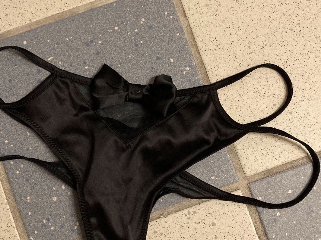 Altra biancheria intima: Tanga mit Schleifen – Nuovo (secondo la descrizione) da Uster venduto da Kalici1 1
