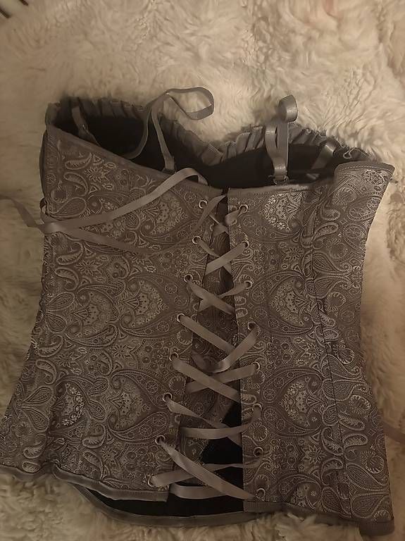 Top: Corsetto – Nuovo e nell'imballaggio originale da Bidogno venduto da sch_bby9 3
