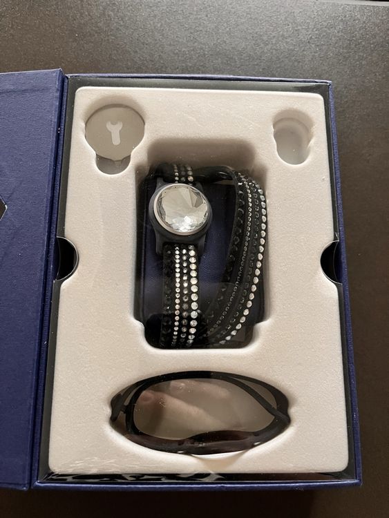 Neu Swarovski, Fitnesstracker, Schrittzähler, Schmuck, Edel (Neu