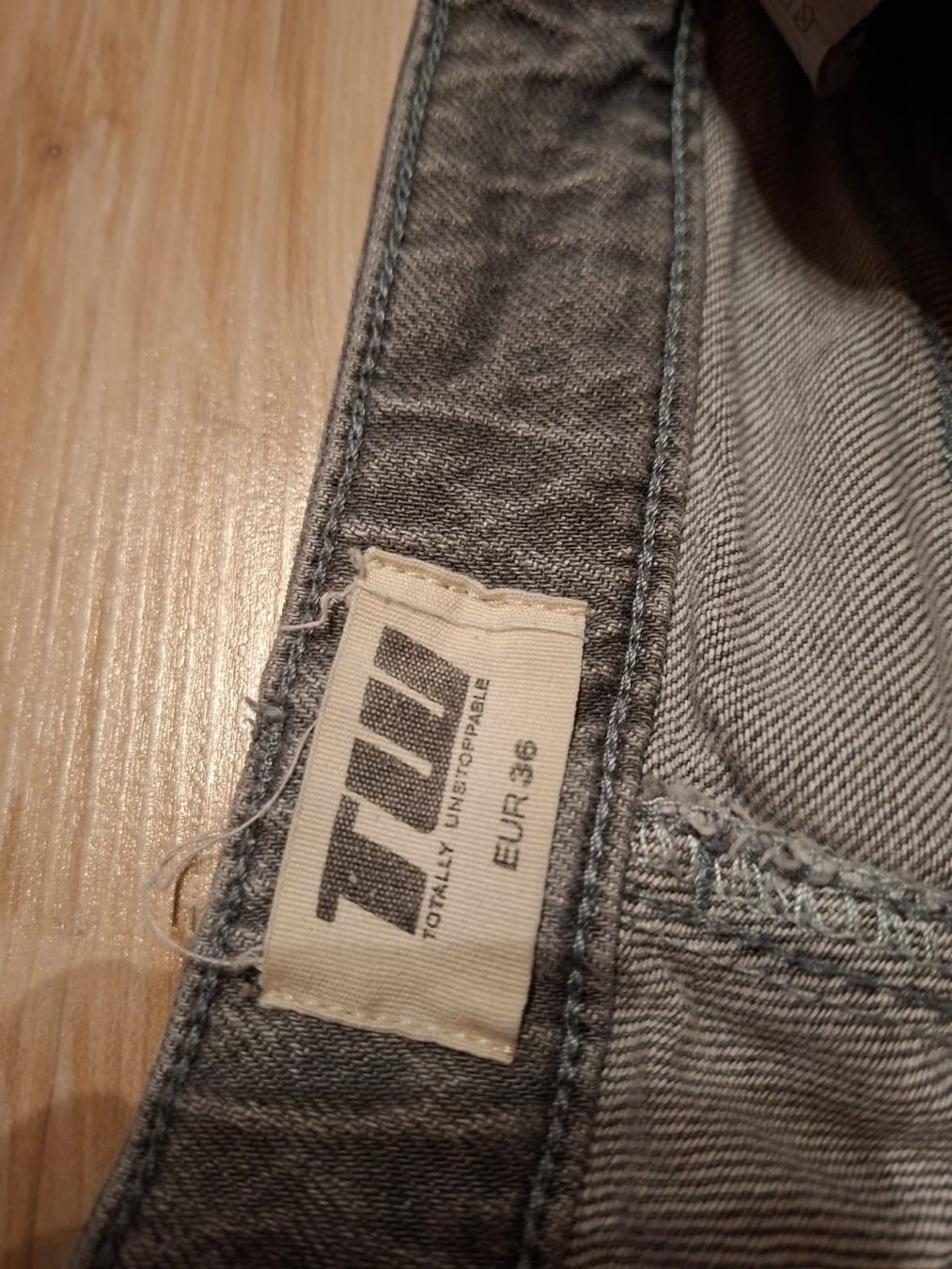 Jeans: 3 x Damen Jeans – Gebraucht aus Staufen von jer_h65b 7