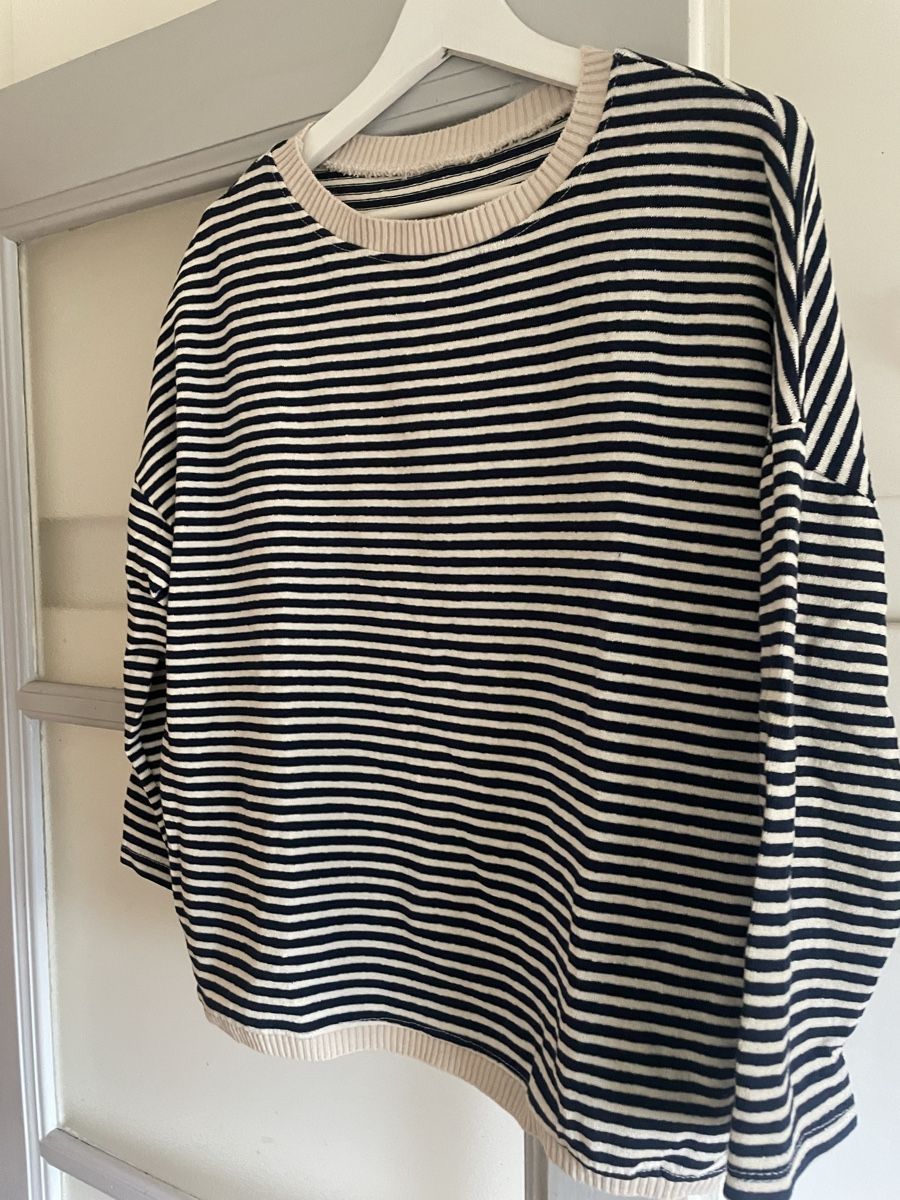 Pullover & Sweatshirts: Petit pull marine en coton  – Gebraucht aus Lausanne von sa_b 1