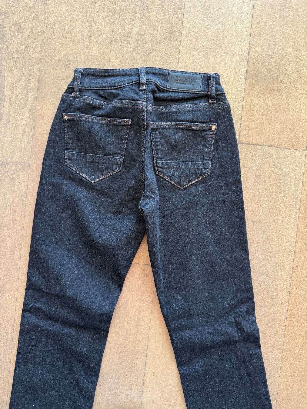 Esprit Jeans: ESPRIT - schwarze Jeans (Gr. 25/32) – Usato da Meilen venduto da kleisi01 2