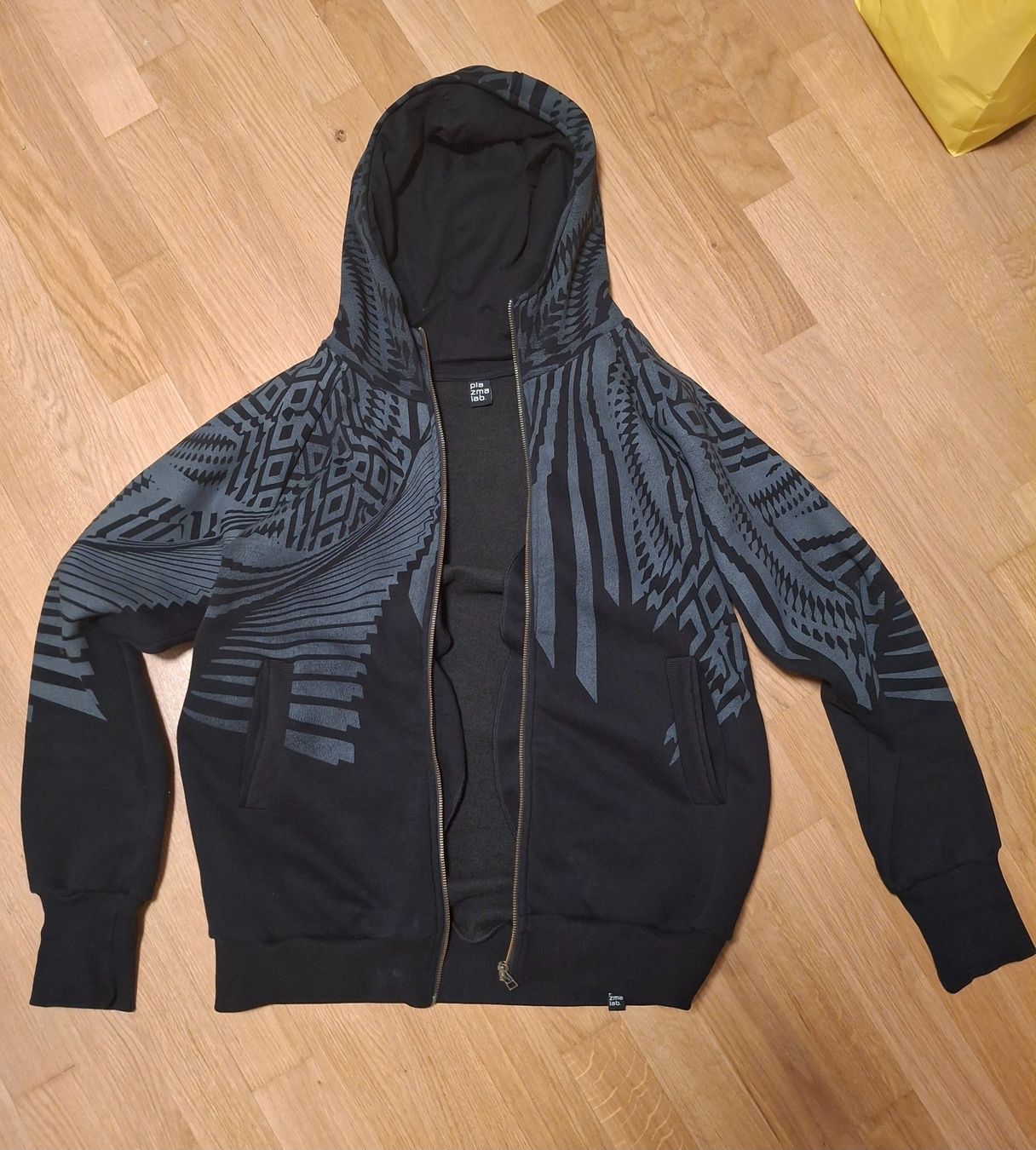 Maglioni & Felpe: Plazmalab Zip-Hoodie – Usato da Glattpark(Opfikon) venduto da Beckf0rd