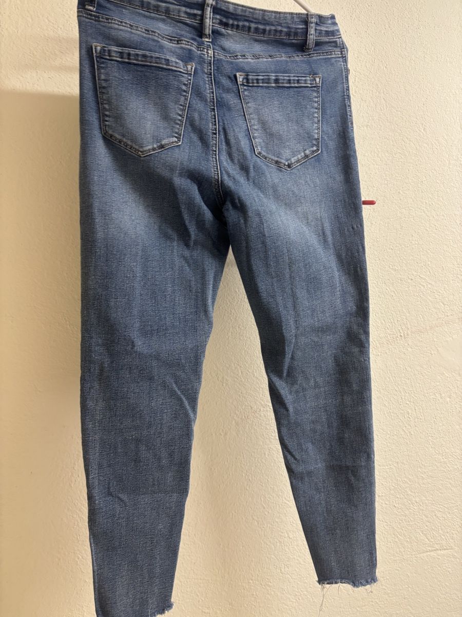 Jeans: DENIM Chicorée Jeans, Grösse 40, – D'occasion à Wallisellen par AS.TZ. 4