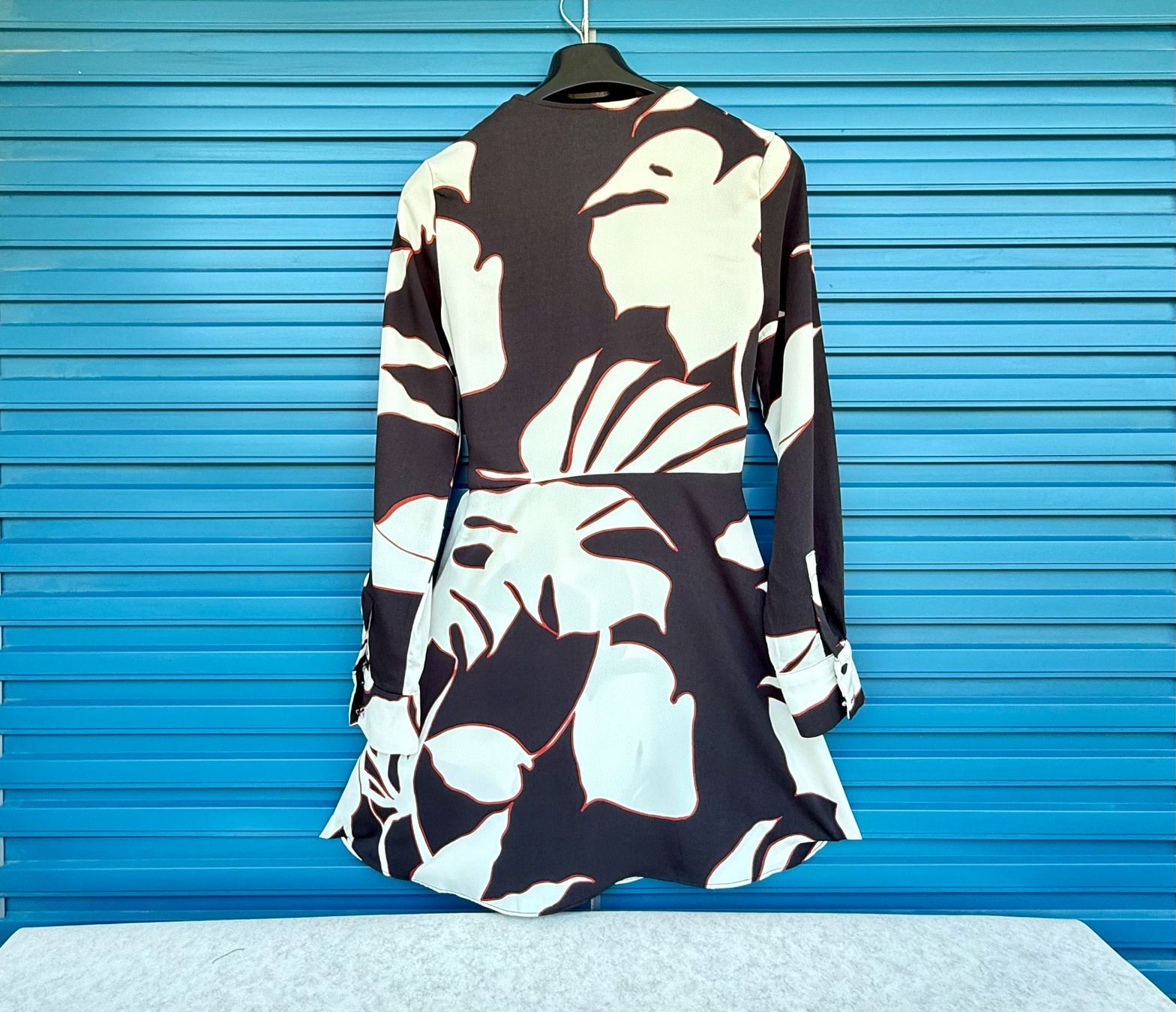 H&M Vestiti: Robe portefeuille imprimée H&M, comme neuve. – Usato da Thônex venduto da Suisse.Shopping 3
