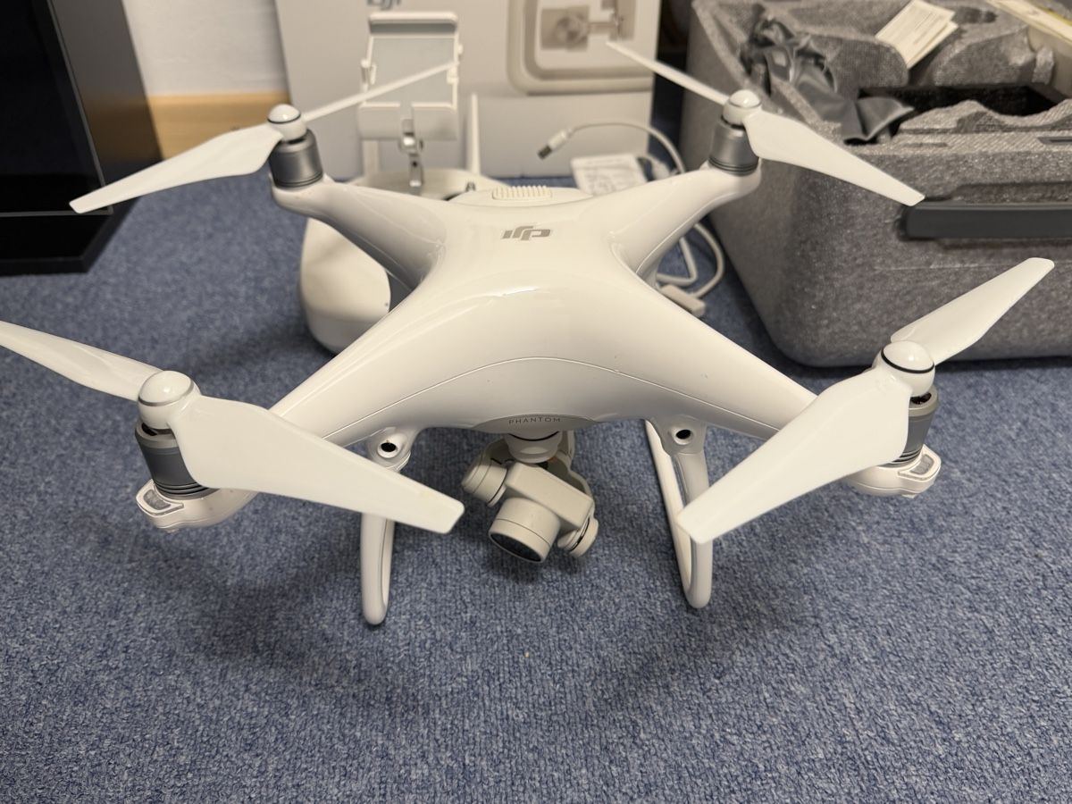 DJI Modellismo RC: DJI Phantom 4, nur wenig gebraucht – Nuovo (secondo la descrizione) da Egerkingen venduto da Commodore4ever