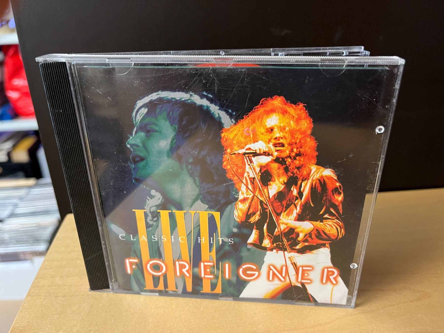 CD: Foreigner - Classic Hits Live - X01B – Usato da Küsnacht ZH venduto da hardrock.earth