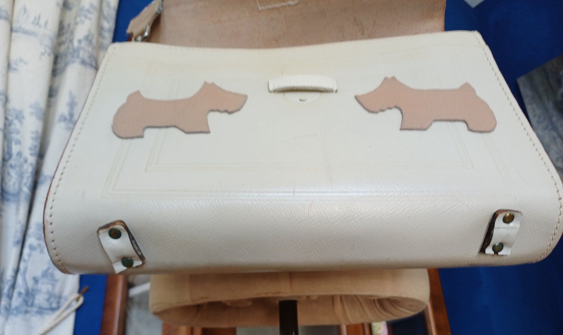 Borse: Upcycling Messenger "alte Kinderschultasche" Leder – Usato da Romanshorn venduto da Hanibal424 8