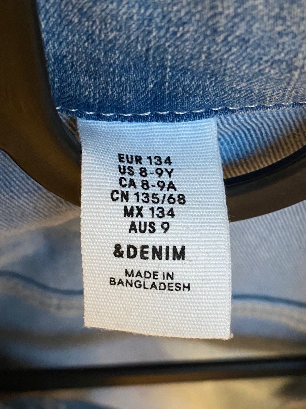 Jacken & Mäntel: Kinder Jeansjacke Gr. 134 – Gebraucht aus küssnacht am rigi von Daot 1