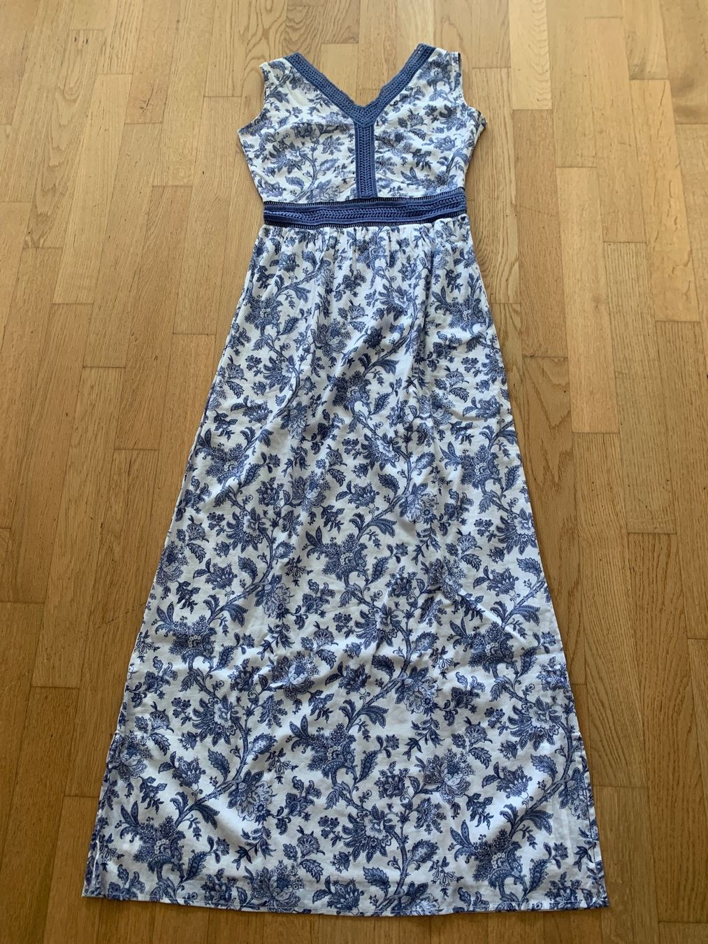 Vestiti: Kleid, Count of Florence, Gr. 36 – Usato da Basel venduto da Pacco09 2