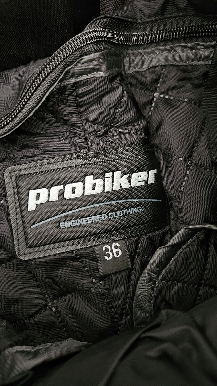 Lotti di vestiti: ProBiker Motorradkleider Textilkombi Gr. 36 – Usato da Bülach venduto da Recherchieren 8