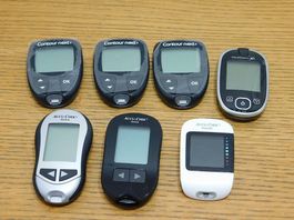 LOT ACCU CHEK AVIVA healthpro-X1 instant CONTOUR NEXT