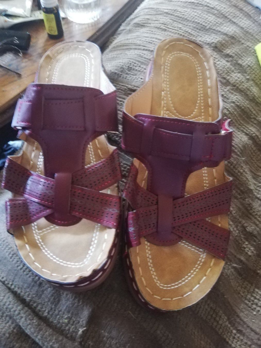 Damenschuhe: Damen und Herren sandalen – Neu und originalverpackt aus Stansstad von kam_5wgj