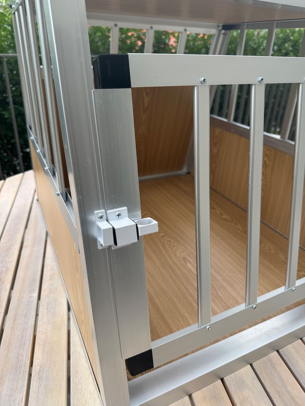 Gabbie, trasporto & Sicurezza: Hundebox Alu geneigte Rückseite – Usato da Männedorf venduto da Flwa 6
