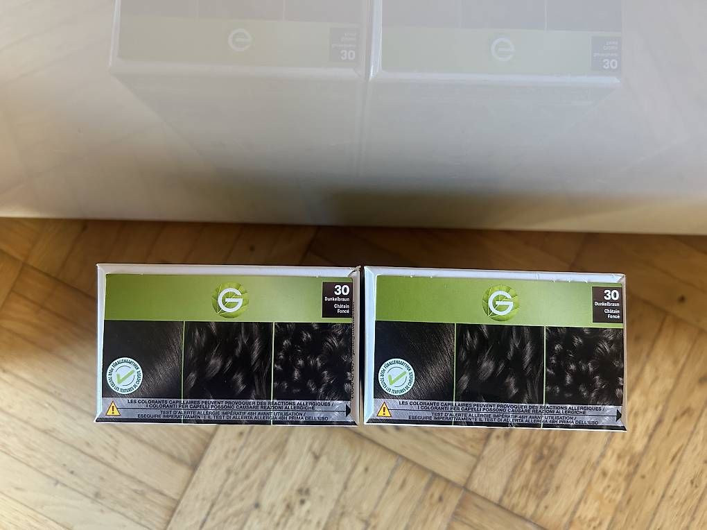 Tinte: 2x Garnier Haarfarbe Dunkelbraun 30 – Usato da Elgg venduto da mel_72b9 1