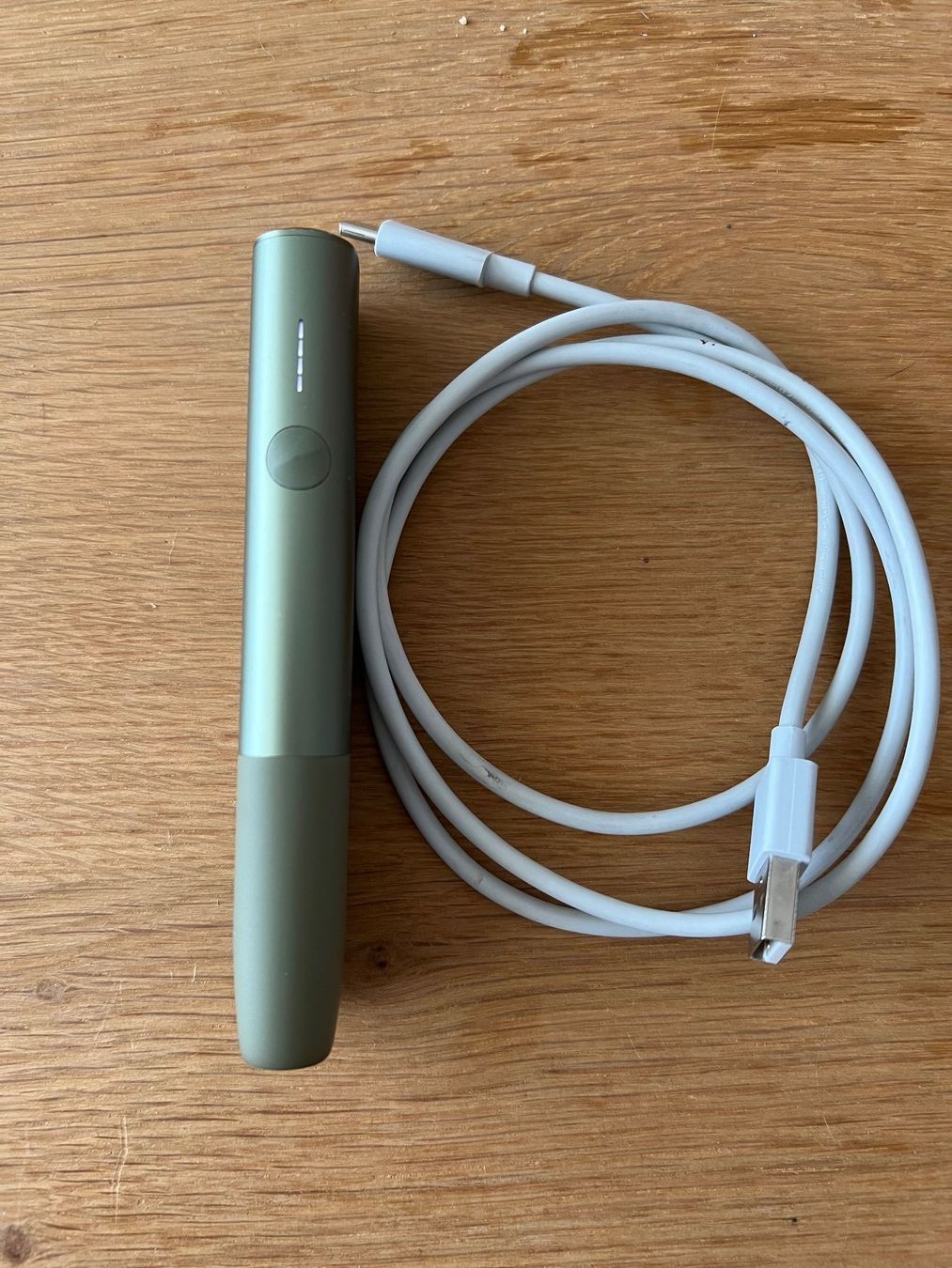 Iqos Autres tabacs: IQOS ILUMA ONE Grün – D'occasion à Stäfa par PatrickOO7