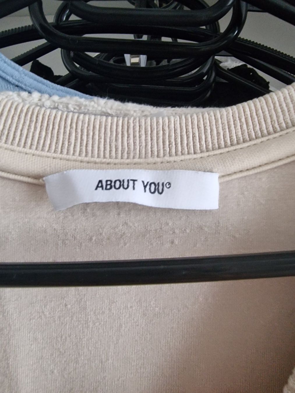 Maglioni & Felpe: Hoodie About You – Usato da Altishausen venduto da ter_58nj 1