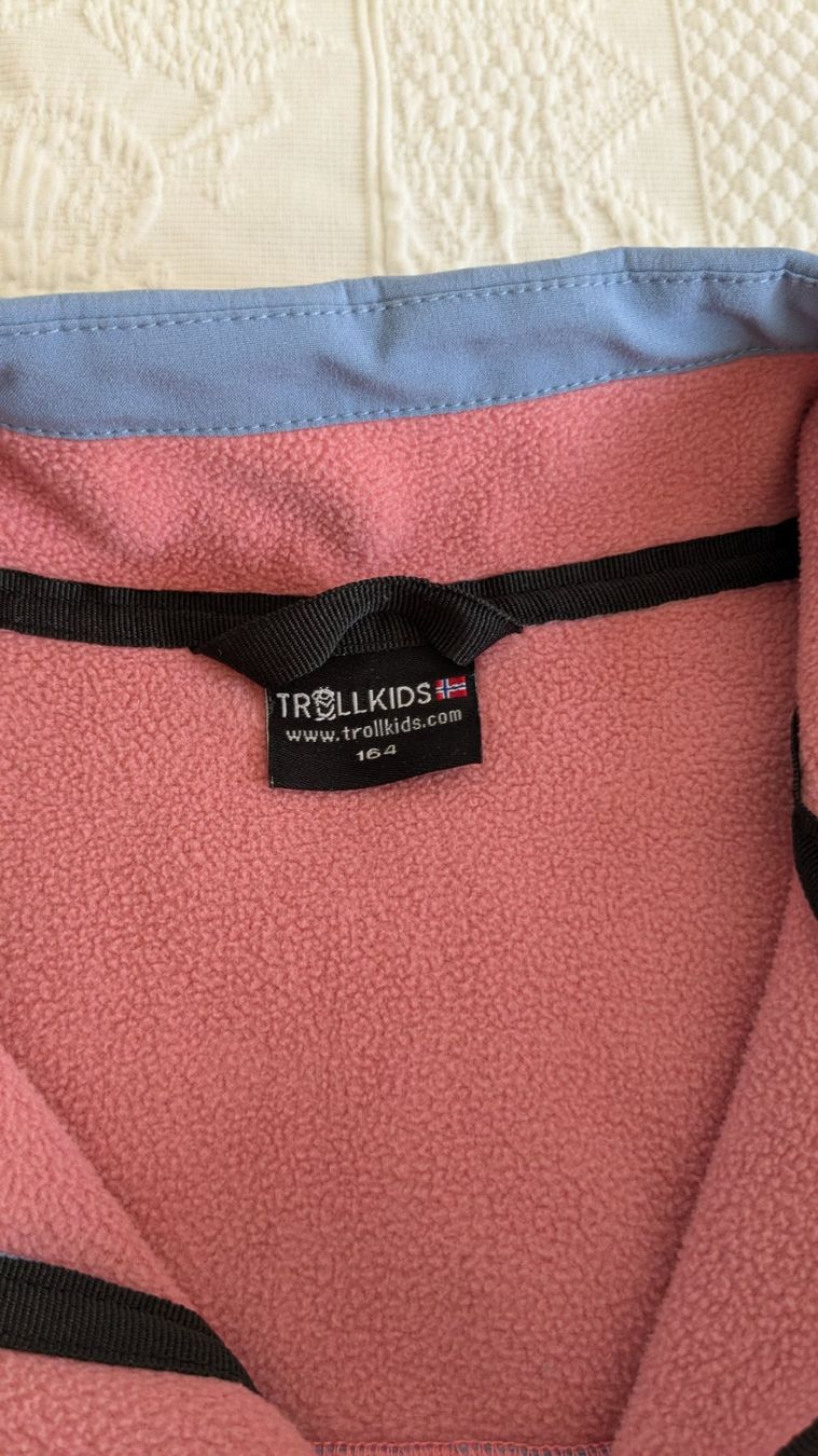 Autres vêtements fille: Trollkids Softshell Weste Gr. 164 – D'occasion à Adliswil par bibuubib 2