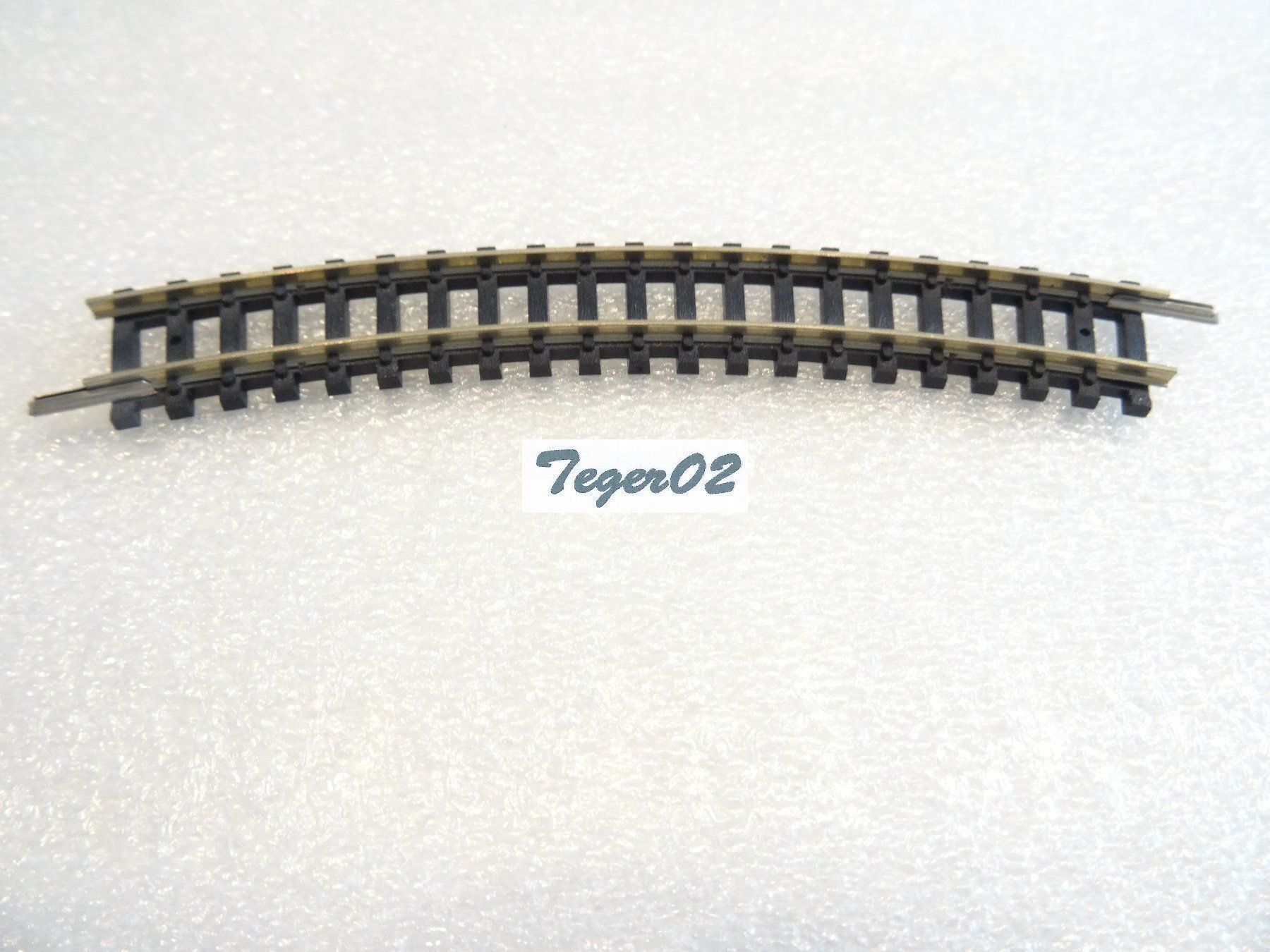 Trix Modellini di ferrovie: Minitrix. N-Spur 4912 Gleis gebogen – Usato da Hochdorf venduto da Teger02